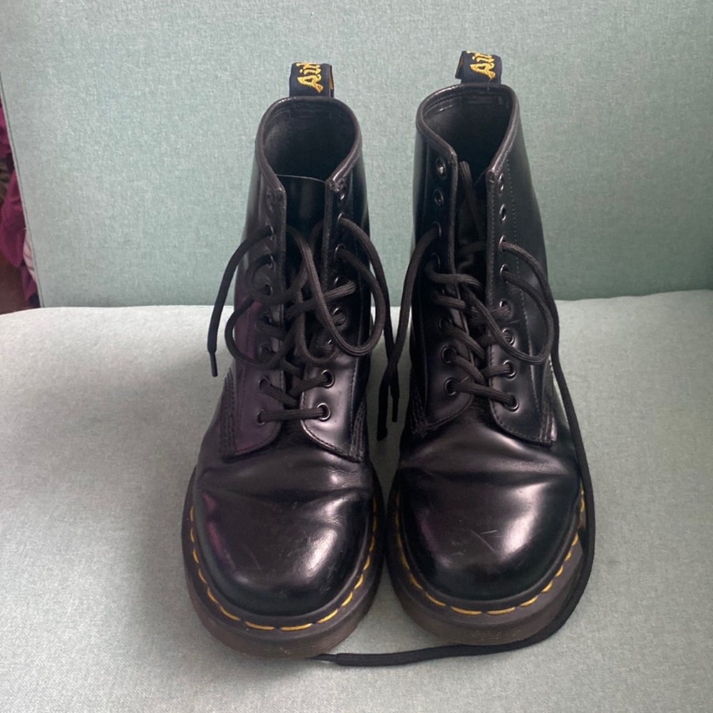 Dr Martens 1460 size 6 Ladies